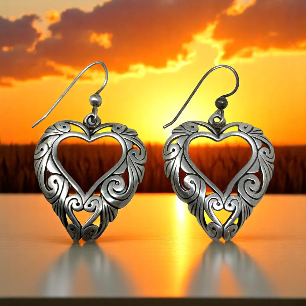 Vintage 1980s Southwestern Heart Sterling Silver Dangle Earrings Pierced Western